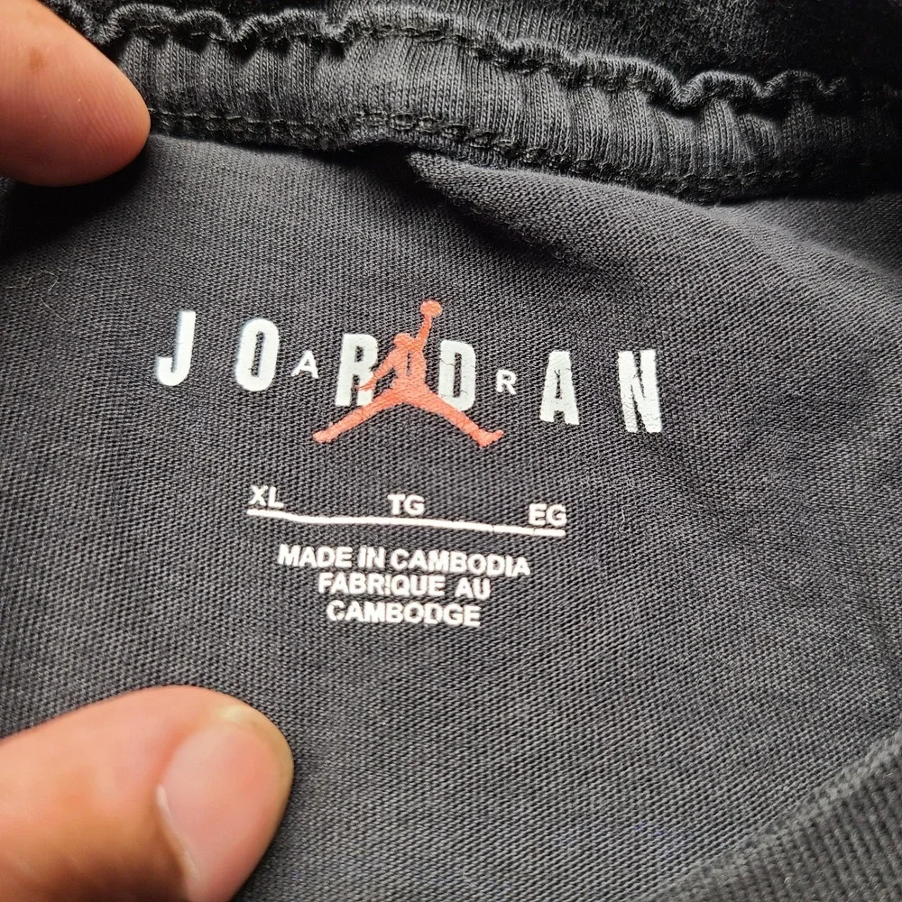 Air Jordan T-Shirt Mens XL Black Colorful The Cradle Graphic Short Sleeve Tee